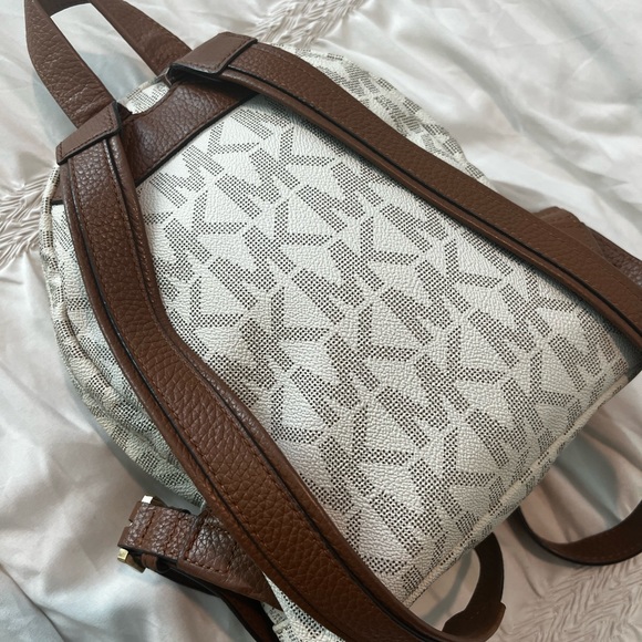 White leather Michael Kors Backpack with brown leather straps . main image 5